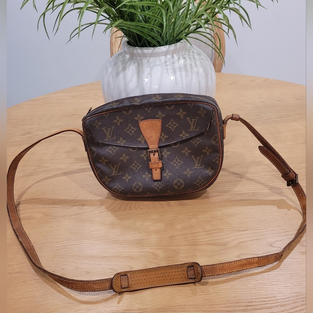 Louis Vuitton Brown Monogram Shoulder Bag. Authentic. As-is. Final Sale.